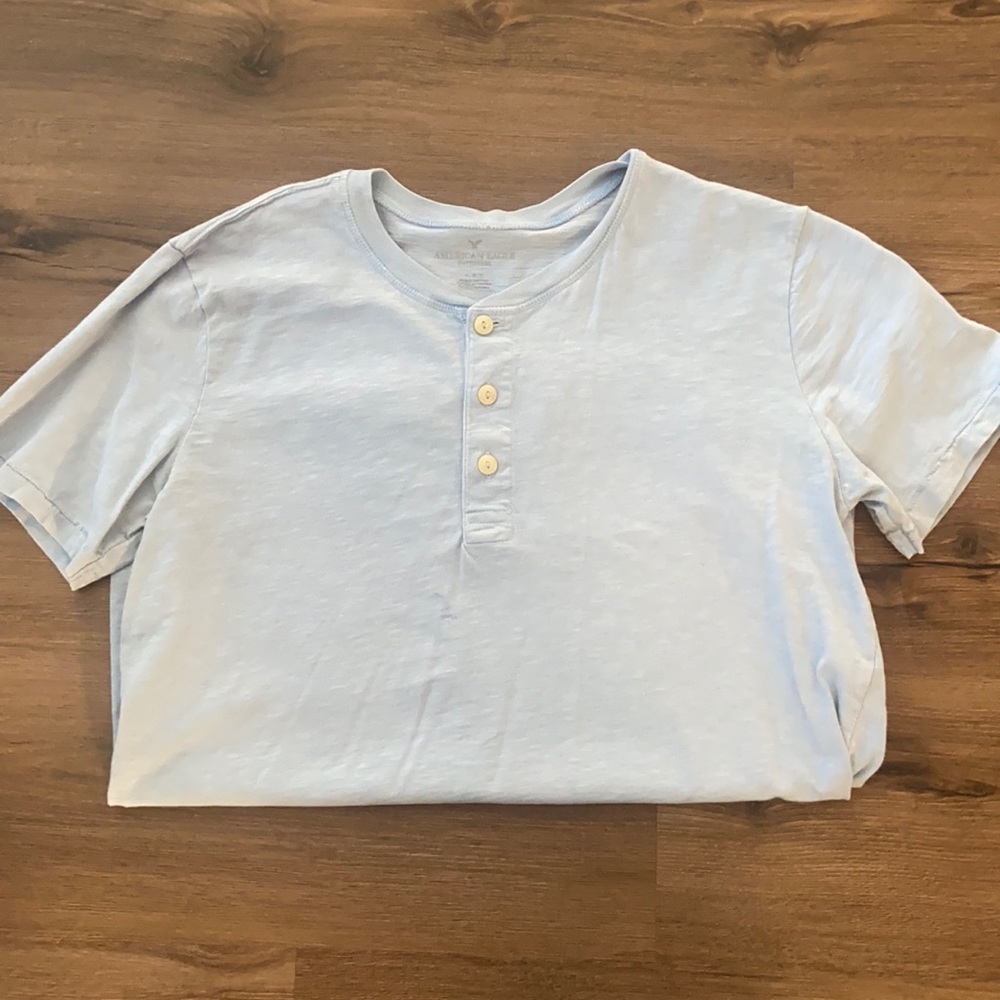 American Eagle Men’s Medium